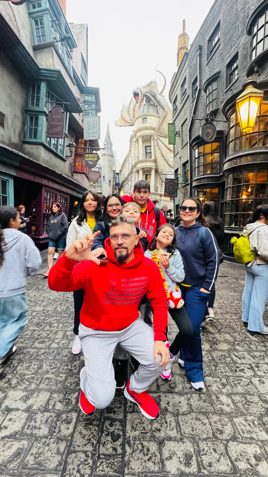 Grupo Premier no Beco Diagonal, mundo do Harry Potter